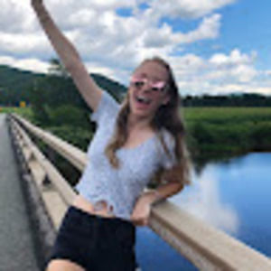 Meet your Posher, Courtney